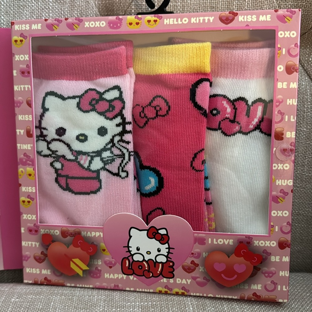 Hello Kitty Valentine’s Day Boxed Sock Set - 3 Pair - NIB